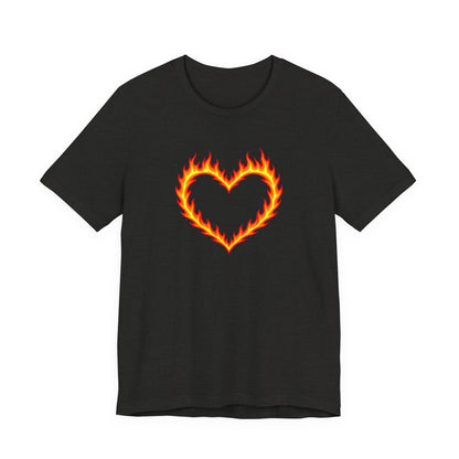 Flammendes Herz T-Shirt | Grafik Tee mit Feuerherz